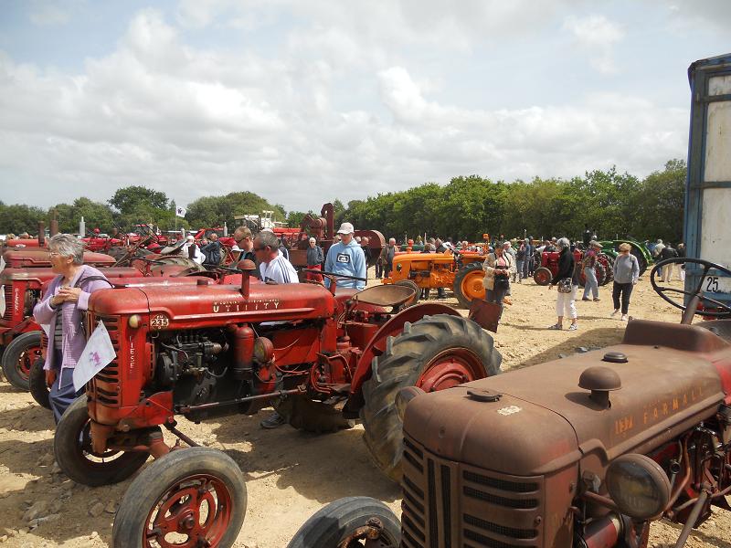 3vieux tracteurs